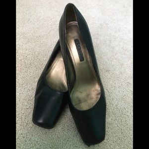 Liz Claiborne pumps